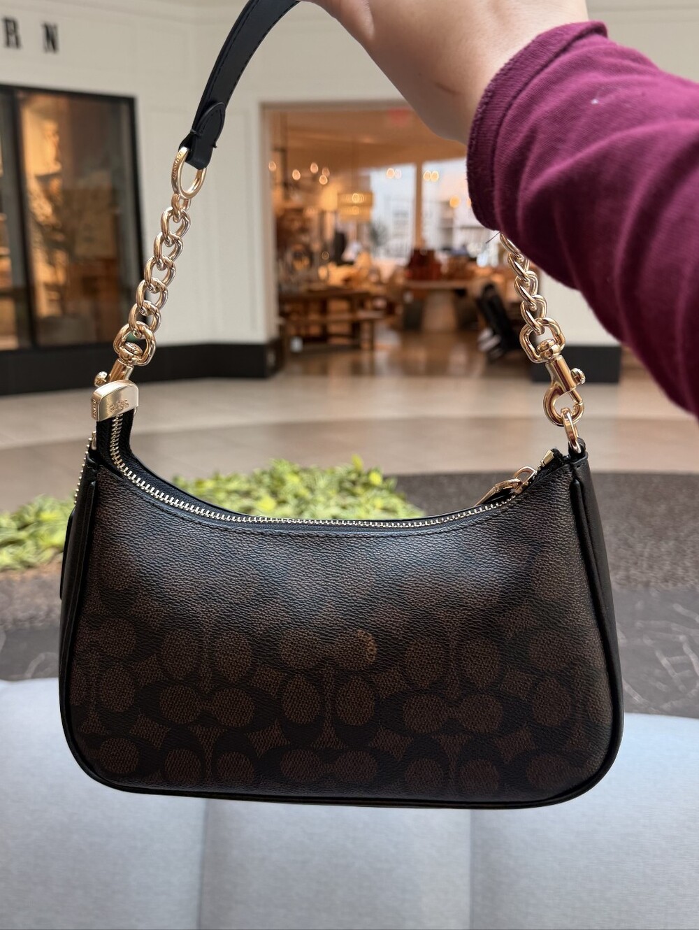 Coach Teri Walnut Black Signature Shoulder Bag - Picture 2 of 4